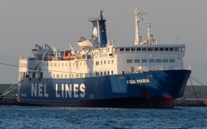 Πρόσκρουση «ΑΚΟΥΑ ΜΑΡΙΑ» στον προβλήτα στο Λαύριο