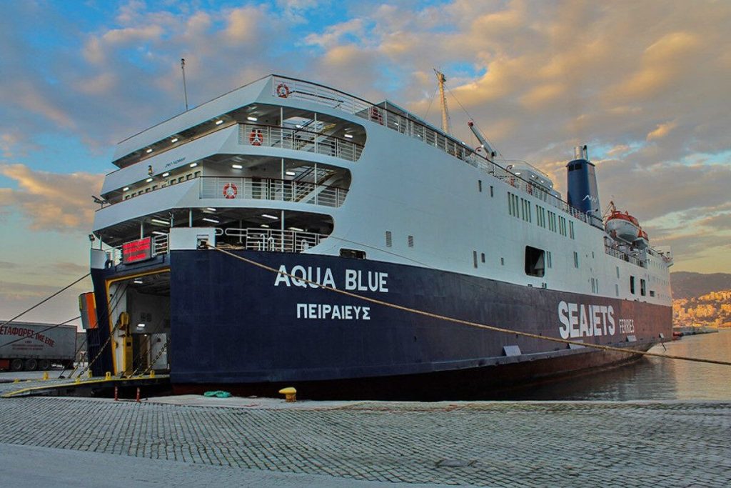 Τραυματισμός ναυτικού στο «AQUA BLUE»