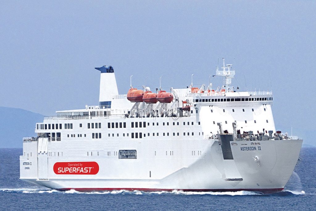 Το πλήρωμα του ΑΣΤΕΡΙΩΝ ΙΙ με προσωπικό κόστος, συγκέντρωσε τρόφιμα για τους πληγέντες του Αγναντερού Καρδίτσας