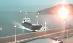 atiximata_stin_thalassa