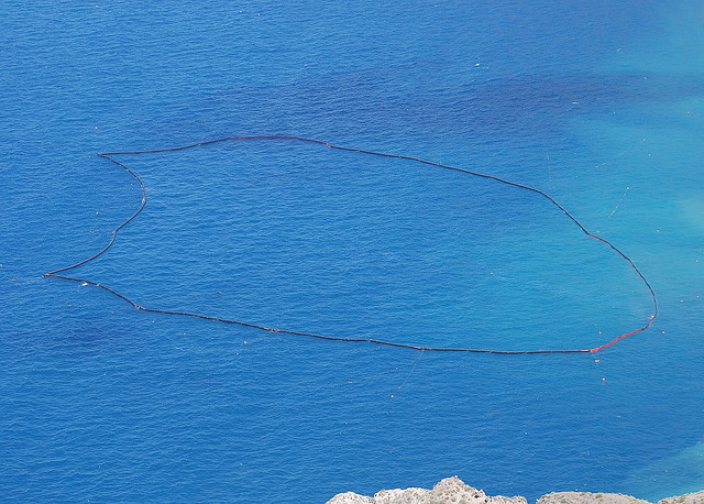 "Αξιόπιστο" το αντιρρυπαντικό φράγμα στο ναυάγιο του Sea Diamond, απαντούν οι αρμόδιοι φορείς στους κατοίκους της Θήρας "Αξιόπιστο" το αντιρρυπαντικό φράγμα στο ναυάγιο του Sea Diamond, απαντούν οι αρμόδιοι φορείς στους κατοίκους της Θήρας