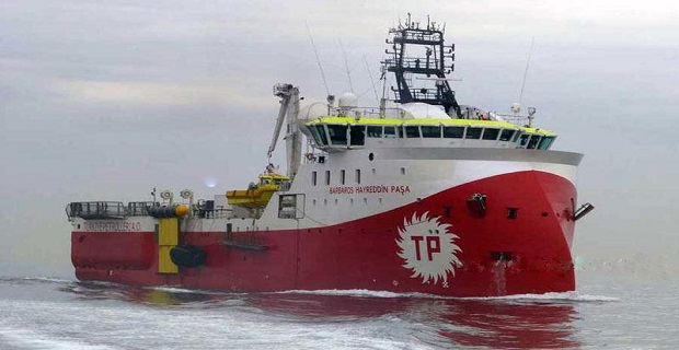 barbaros_alwnizei_stin_kupriaki-aoz_