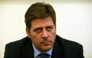 barbitsiwtis_katedafizei-k-apaxiwnei-ti-nhsiwtikh-politikh