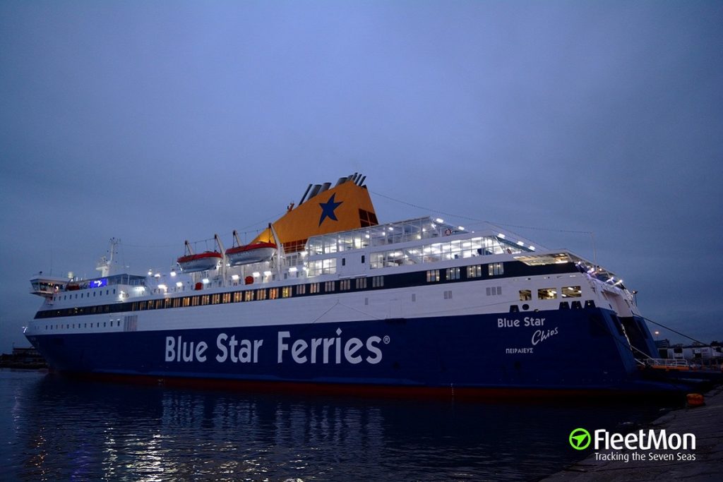 Ηράκλειο: Bλάβη στη μπουκαπόρτα του «Blue Star Chios» - Απίστευτη ταλαιπωρία για εκατοντάδες επιβάτες