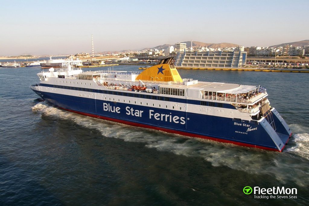 Σε επιχείρηση διάσωσης το «Blue Star Naxos»