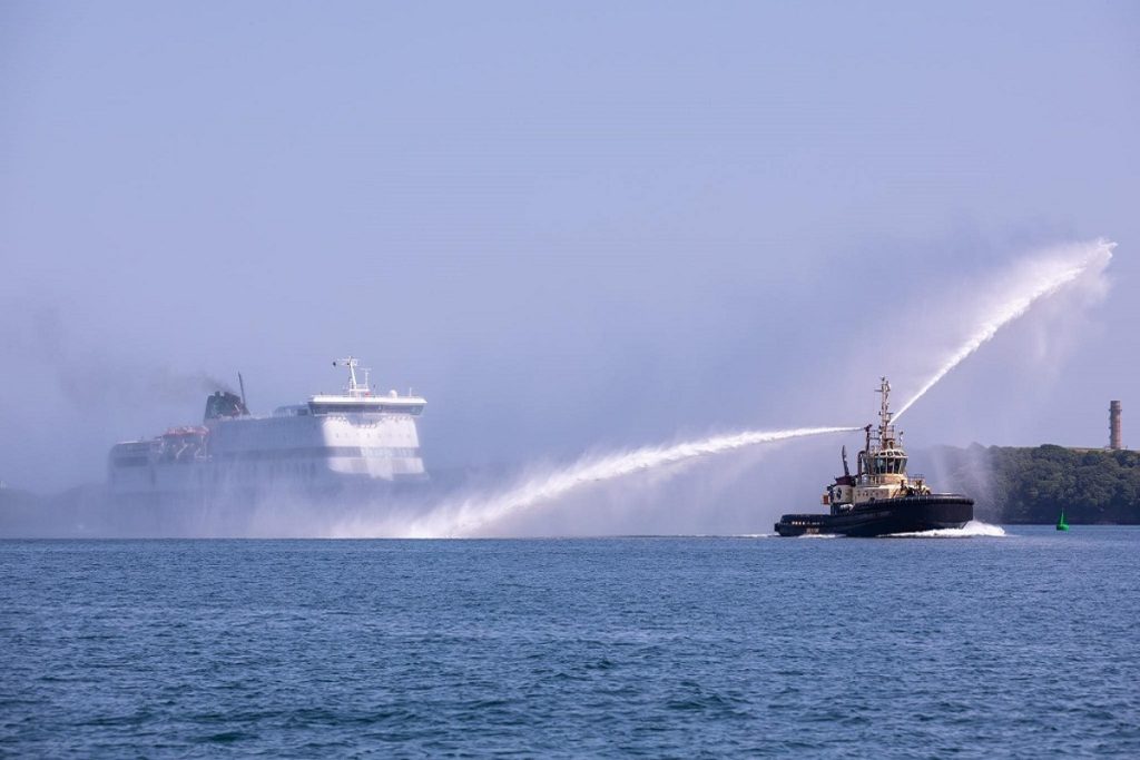Έτσι αποχαιρέτησαν το BLUE STAR 1 στην Ιρλανδία (video & photo)