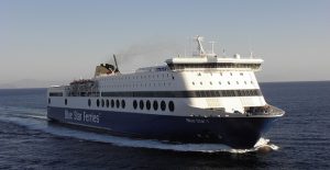 blue_star_1_sti_grammi_peiraia_xiou_mutilhnh_