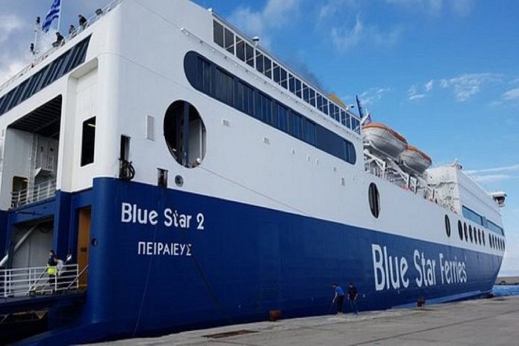 Τραυματισμός επιβάτη στο Blue Star II – Γλίστρησε από τις σκάλες