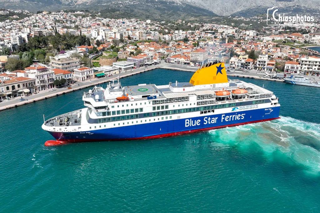 Δεξιοτεχνική μανούβρα και ρεμέτζο 3 λεπτών του Blue Star Delos στη Χίο (video & photos)