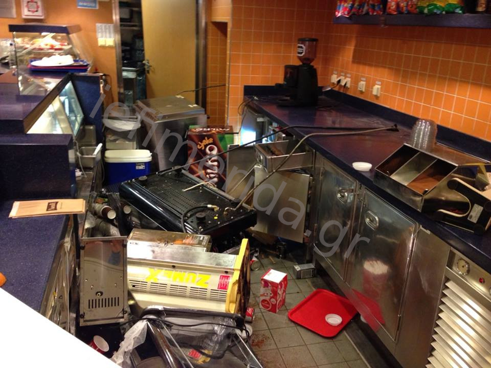 blue_star_naxos_elliniki_aktoploia_