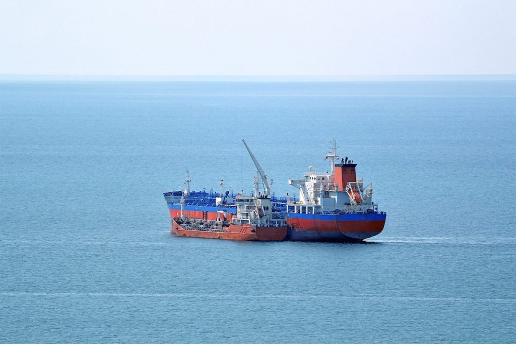 Τέλος τα καύσιμα για πλοία με ρωσική σημαία στην Μεσόγειο