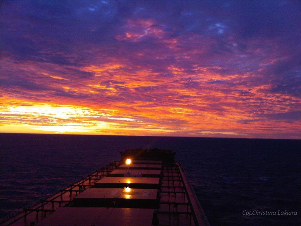 cargo_ship_nautilia_