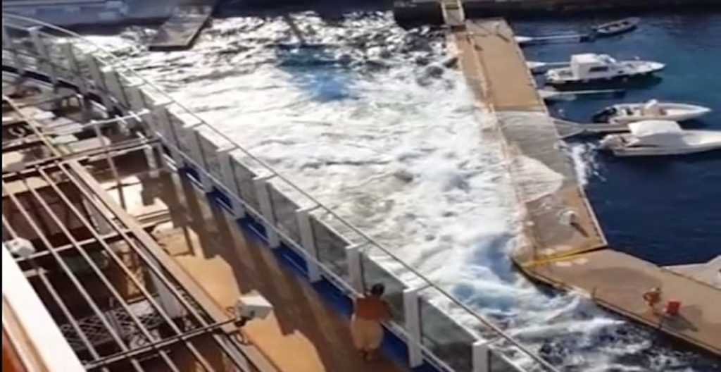 Η καταστροφή ιταλικής μαρίνας από το Carnival Vista από βίντεο επιβάτη (Video)