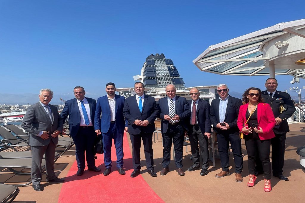 Εκδήλωση για την έναρξη κρουαζιέρας στο Celebrity Infinity