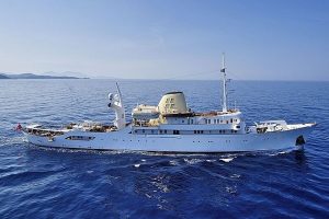 christina_o_thalamigos_