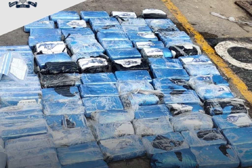 97 κιλά κοκαΐνης βρέθηκαν σε πακέτα κολλημένα στα ύφαλα πλοίου μεταφοράς κοντέινερ στη Μάλτα