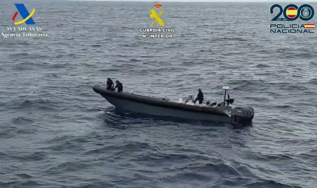 Τέσσερις τόνοι κοκαΐνη σε φορτηγό πλοίο ανοικτά των Καναρίων
