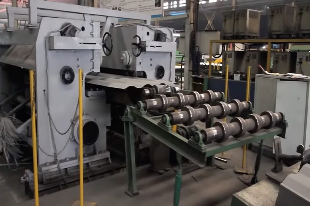 Δείτε πώς φτιάχνονται τα εμπορευματοκιβώτια (video)