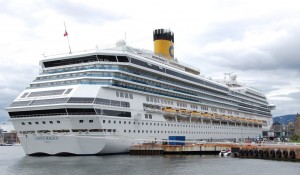 COSTA MAGICA: το πρώτο κρουαζιερόπλοιο στο λιμάνι του Πειραιά για το 2013