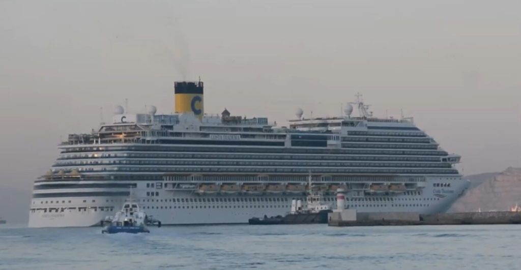 COSTA DIADEMA : Παρθενική άφιξη στο λιμάνι του Πειραιά (video)