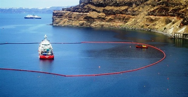 de_molunthike_h_thalassa_apo-to-nauagio_tou_sea_diamond