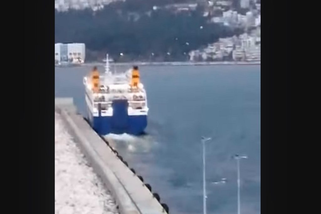 Στο λιμάνι της Καβάλας επέστρεψε το πλοίο «Διαγόρας» – Σύρθηκε στον λιμενοβραχίονα λόγω ισχυρών ανέμων