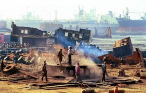 Mειωμένος κατά 50% ο όγκος των διαλύσεων