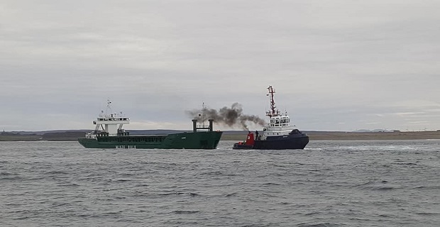 Διάσωση φορτηγού πλοίου με μηχανική βλάβη στην Σκωτία (photos) Διάσωση φορτηγού πλοίου με μηχανική βλάβη στην Σκωτία (photos)