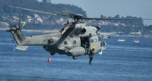 diaswsh-nautikou-me-super-puma-apo-to-skyroyal