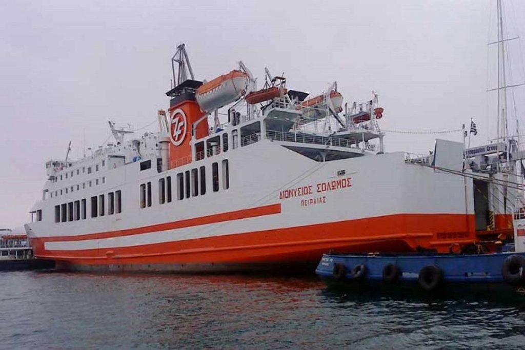 Σαντορίνη: Οδηγός φορτηγού σκοτώθηκε μέσα στο γκαράζ του πλοίου «Διονύσιος Σολωμός»