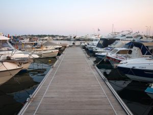 eisroh-udatwn-se-e.g-t.r-skafos