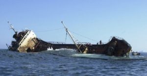 eisroi_udaton_se_fortigo_ploio_