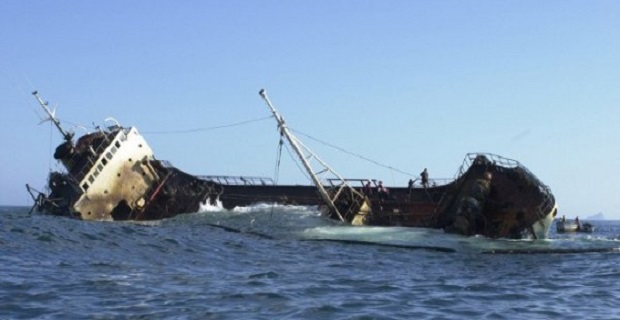 eisroi_udaton_se_fortigo_ploio_