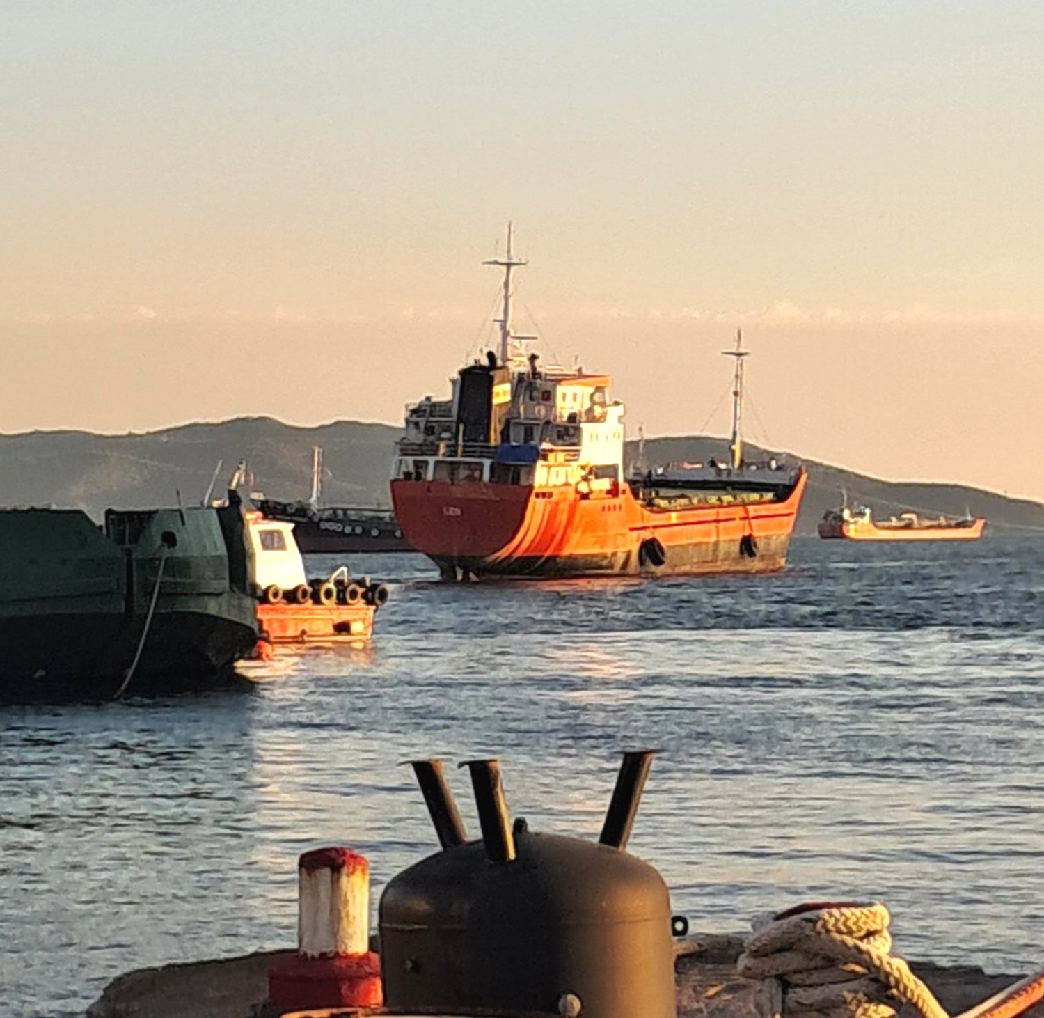 Ο.Λ.Ε. ΑΕ: Απομακρύνθηκε άλλο ένα επικίνδυνο πλοίο από τον κόλπο της Ελευσίνας (photo)