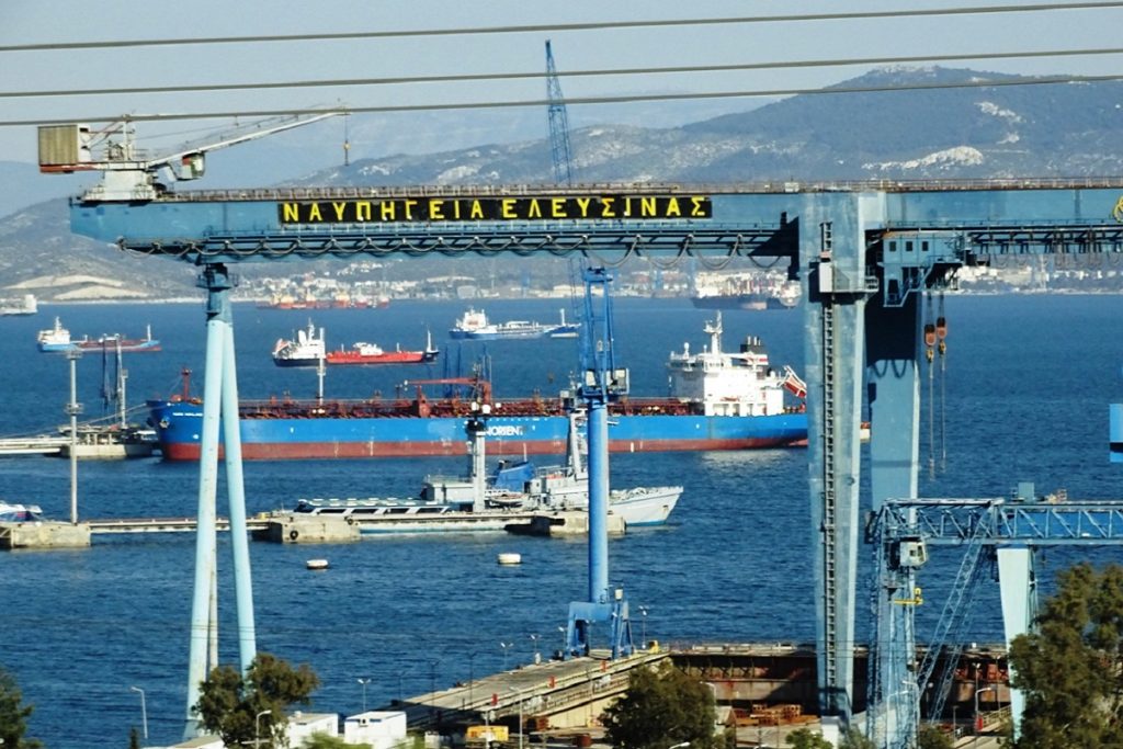 Σενάριο πτώχευσης εν λειτουργία για τα Ναυπηγεία Ελευσίνας