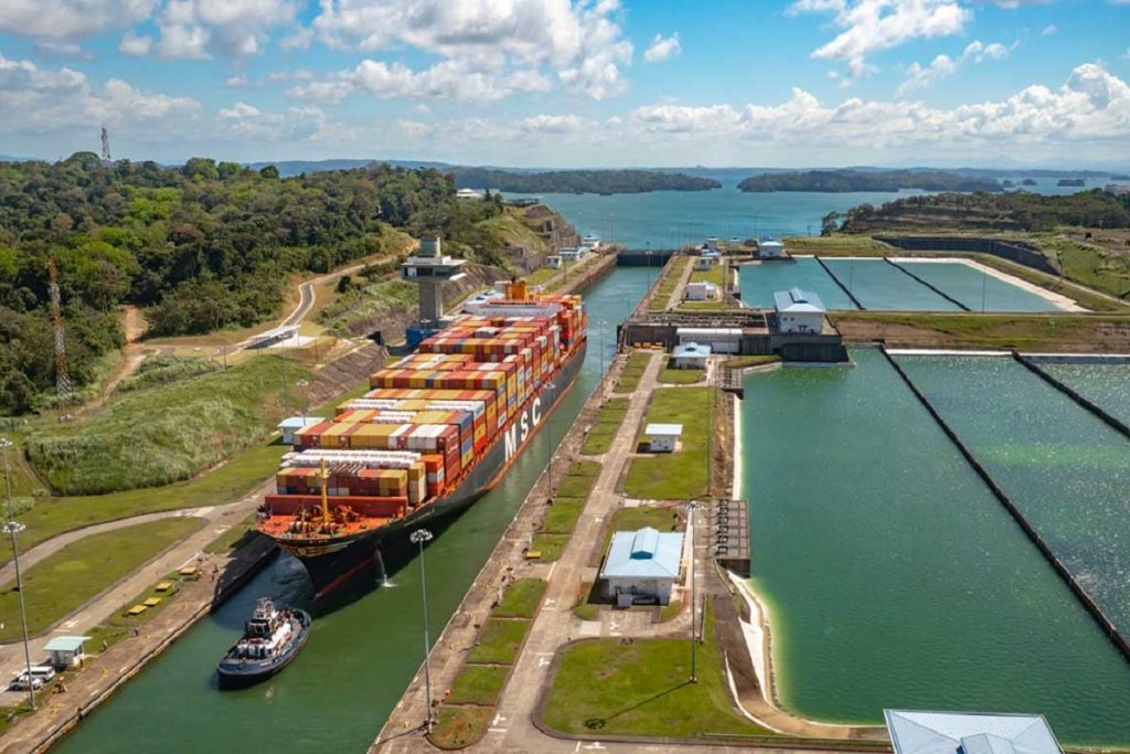 Γιγαντώνεται το πρόβλημα: Μειώνεται και άλλο ο αριθμός των πλοίων που θα διέρχονται από κανάλι του Παναμά