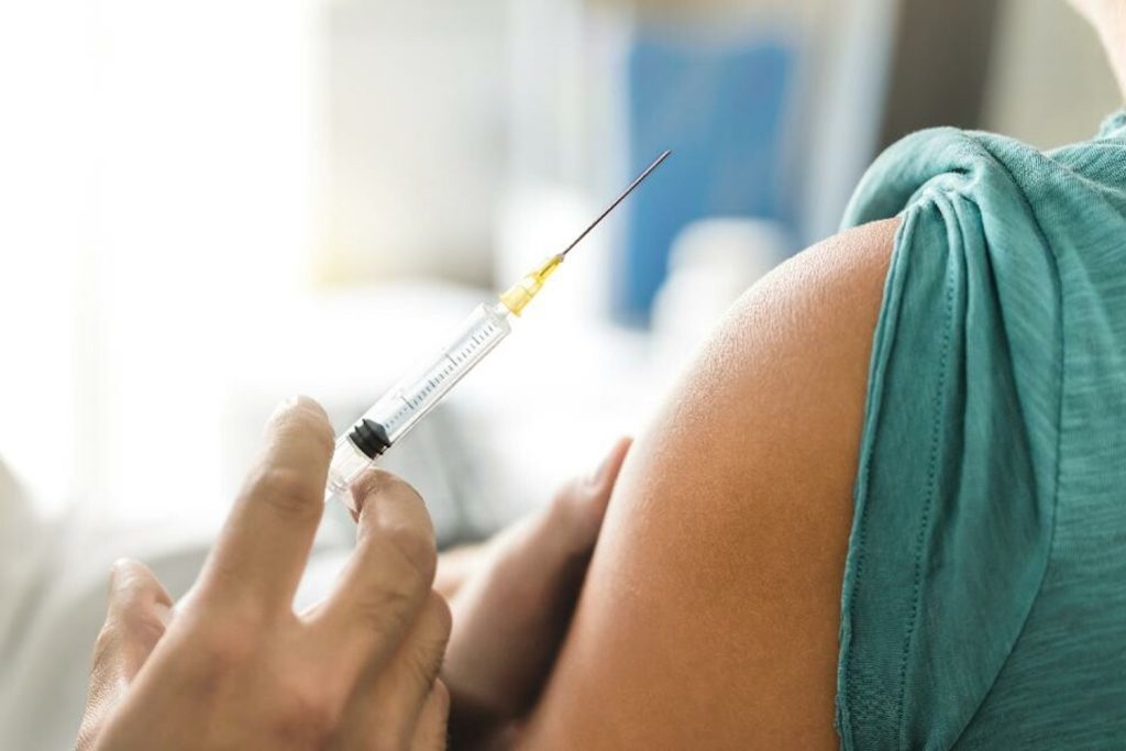 Συνεχίζεται με γοργούς ρυθμούς ο εμβολιασμός των πληρωμάτων υποβρυχίων