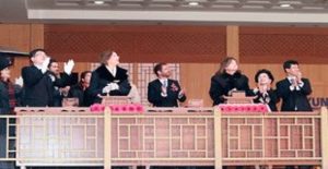 enesel_tautoxroni_onomatodosia_5_containership_