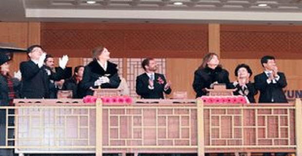 enesel_tautoxroni_onomatodosia_5_containership_