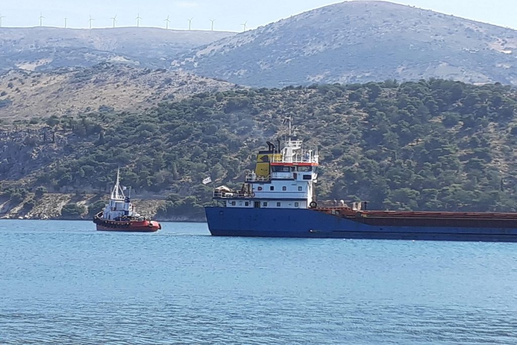 Επικάθιση φορτηγού πλοίου στην Κεφαλλονιά