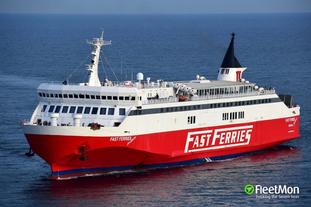 Mηχανική βλάβη στο Fast Ferries Andros με 446 επιβάτες - Επιστρέφει στη Ραφήνα