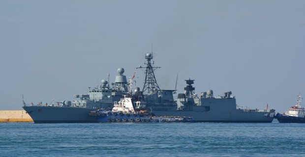 Η ΝΑΤΟική φρεγάτα FGS LUBECK F214 στο λιμάνι του Πειραιά [βίντεο]