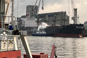 fire_cargo_ship_