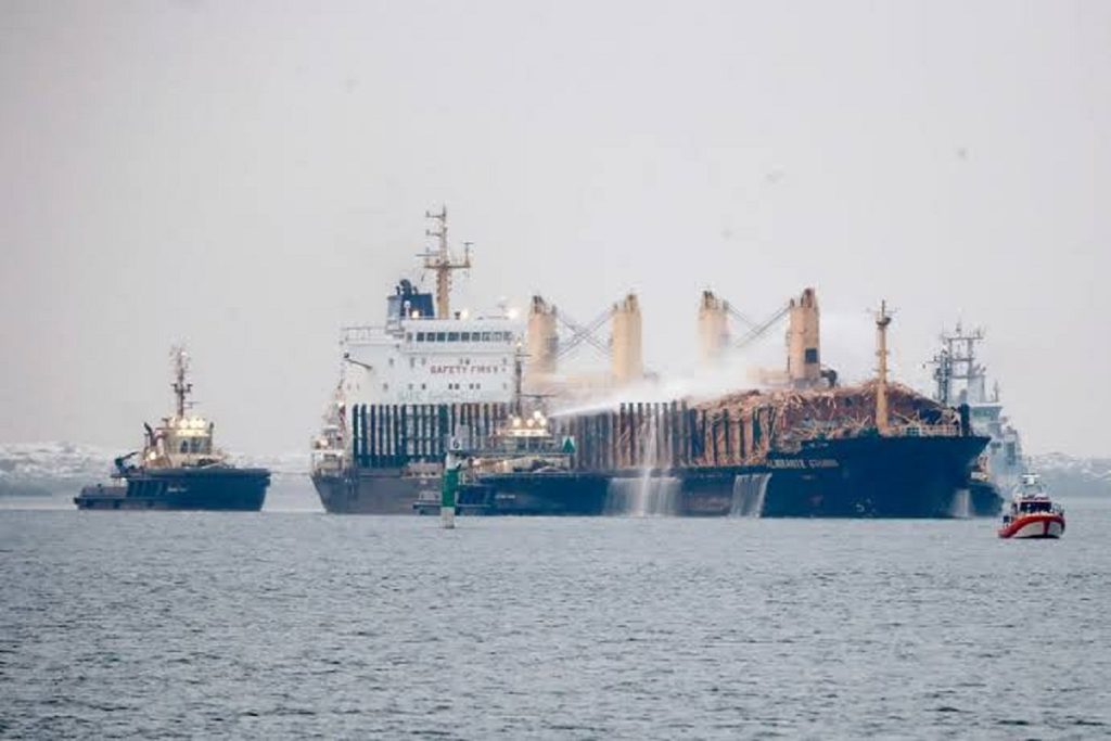 Η πυρκαγιά του φορτηγού πλοίου που χρειάστηκε 10 μέρες για να σβήσει - τα λάθη που οδήγησαν σε αυτή