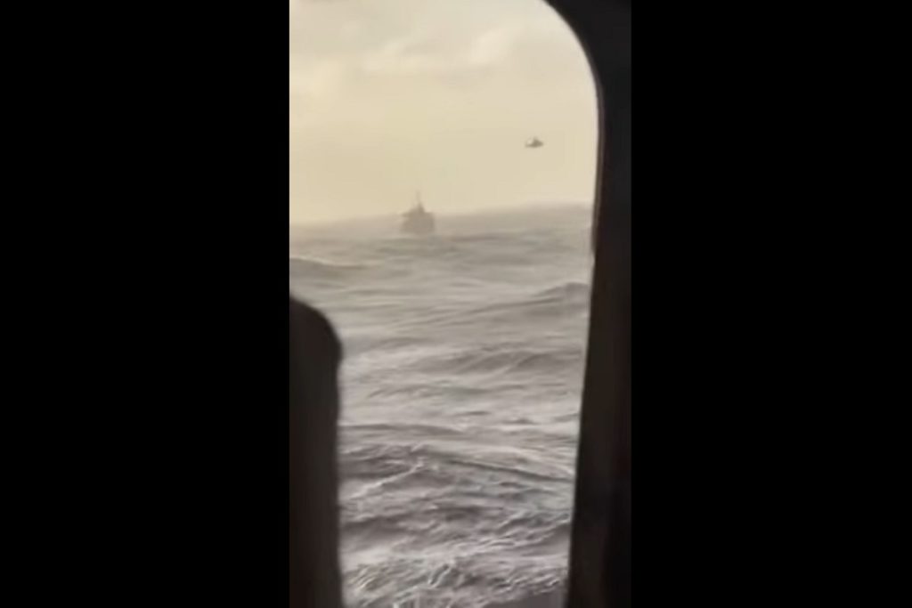 Δανέζικο φορτηγό πλοίο εξέπεμψε σήμα κινδύνου στον Βόρειο Ατλαντικό (ΒΙΝΤΕΟ)