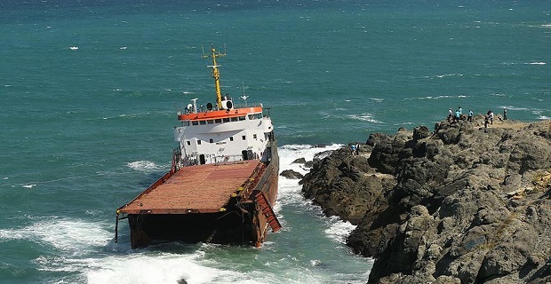 Φορτηγό πλοίο κόπηκε στα δύο στη Μαύρη θάλασσα [βίντεο+ φωτο]
