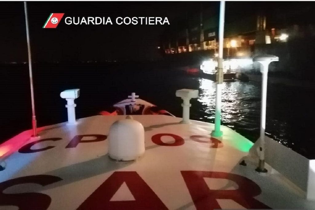 Ιταλία: Πυρκαγιά στα εμπορευματοκιβώτια πλοίου μεταφοράς κοντέινερ