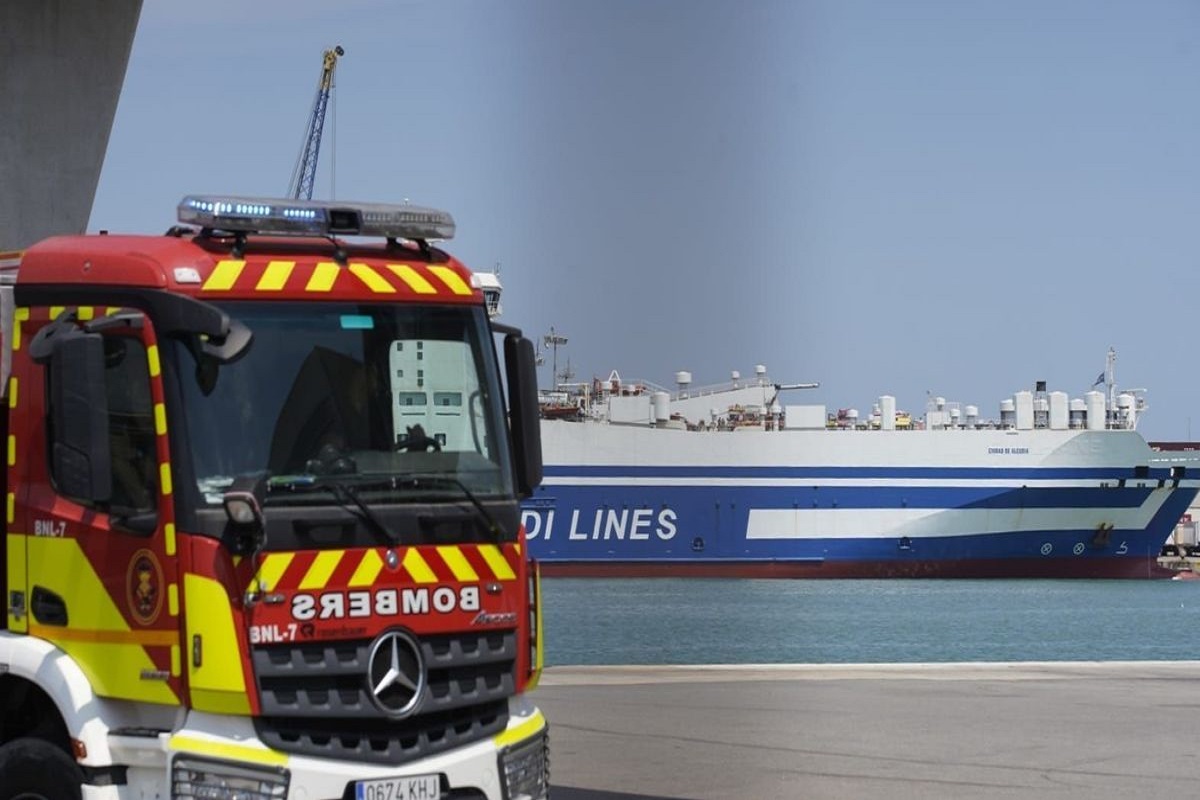 Πυρκαγιά ξέσπασε στο πλοίο «CIUDAD DE ALCUDIA»