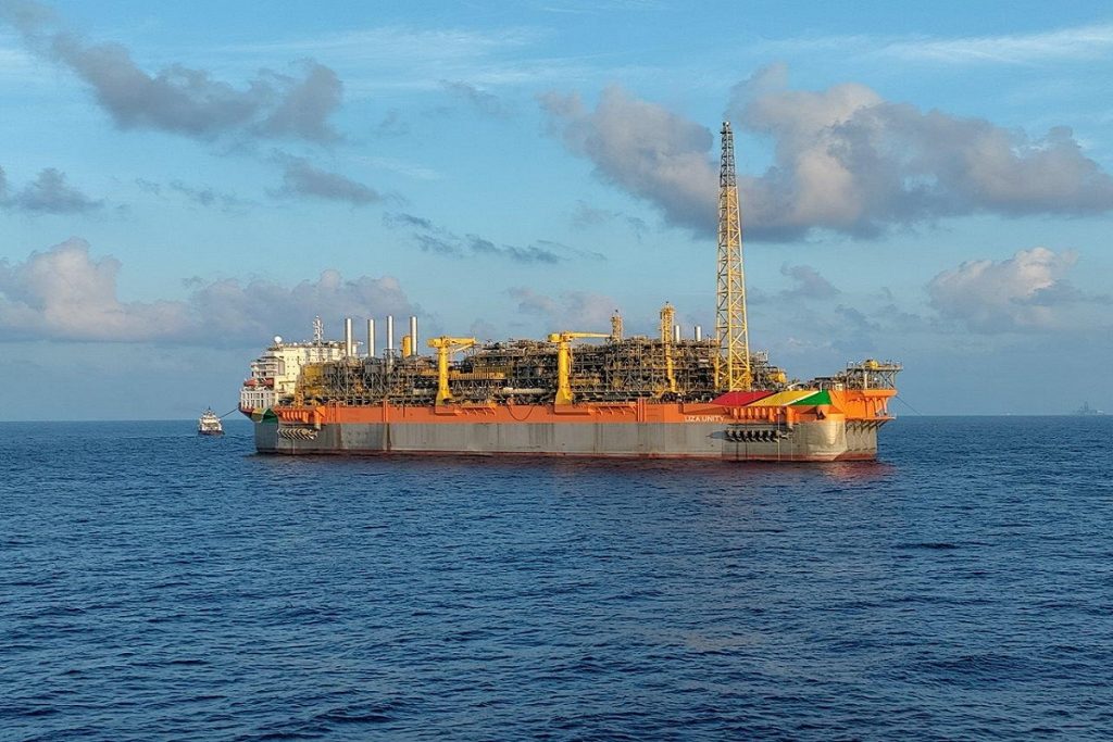 Τα εντυπωσιακά πλοία FPSO-FLNG και η ιστορία τους (Video+Photos)