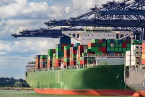 freight-ship-port